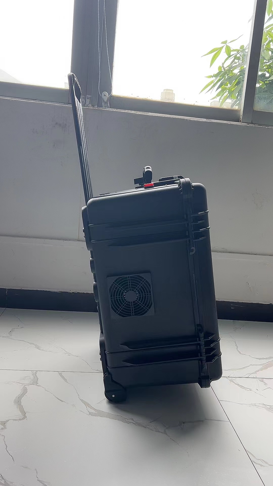 胡市镇手拉箱型移动通信干扰器